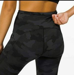 NWT Lululemon Swift Speed Crop Size 6